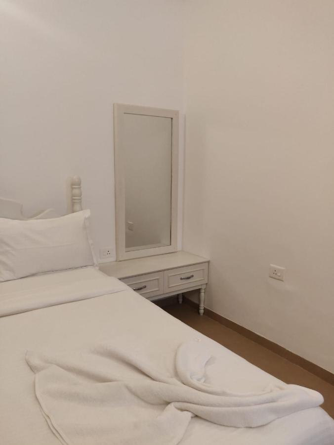 Studio Apartment By Leela Homes アーポラ エクステリア 写真