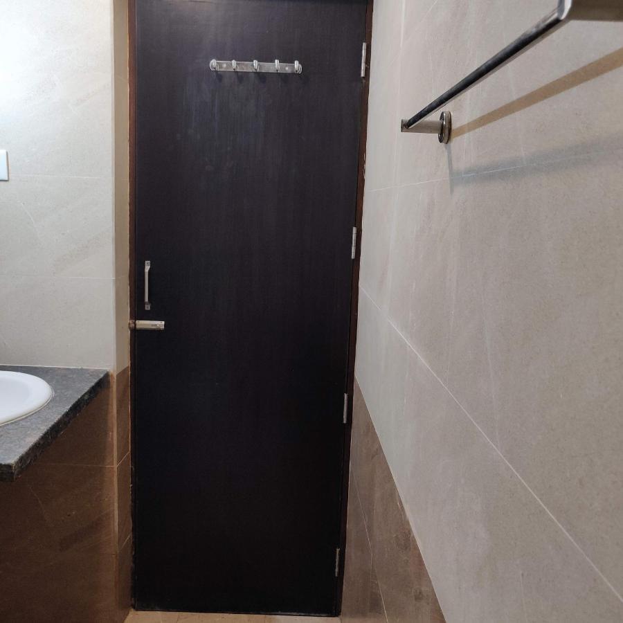 Studio Apartment By Leela Homes アーポラ エクステリア 写真